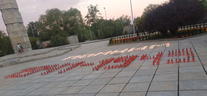 «Внимание! Говорит Москва! Заявление советского правительства. Сегодня, 22 июня, в четыре часа утра, без объявления войны германские войска напали на нашу страну...»