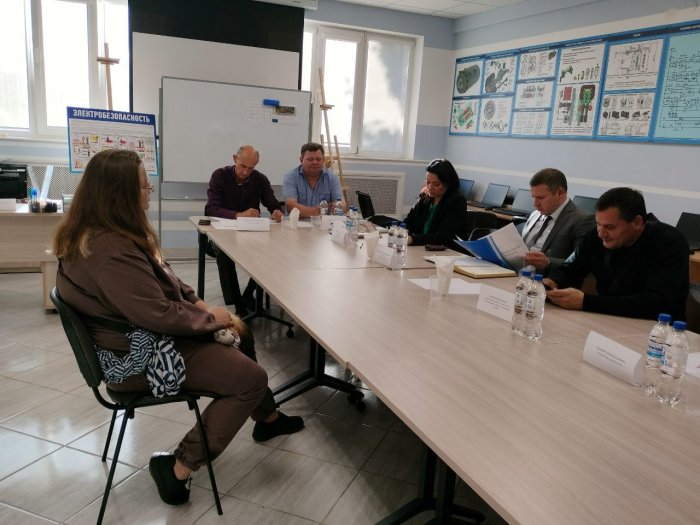 В АО «Калининград-ГорТранс» прошло очередное заседание приемной комиссии по отбору кандидатов на обучение по программе подготовки водителей троллейбусов В АО «Калининград-ГорТранс» прошло очередное заседание приемной комиссии по отбору кандидатов на обучение по программе подготовки водителей троллейбусов