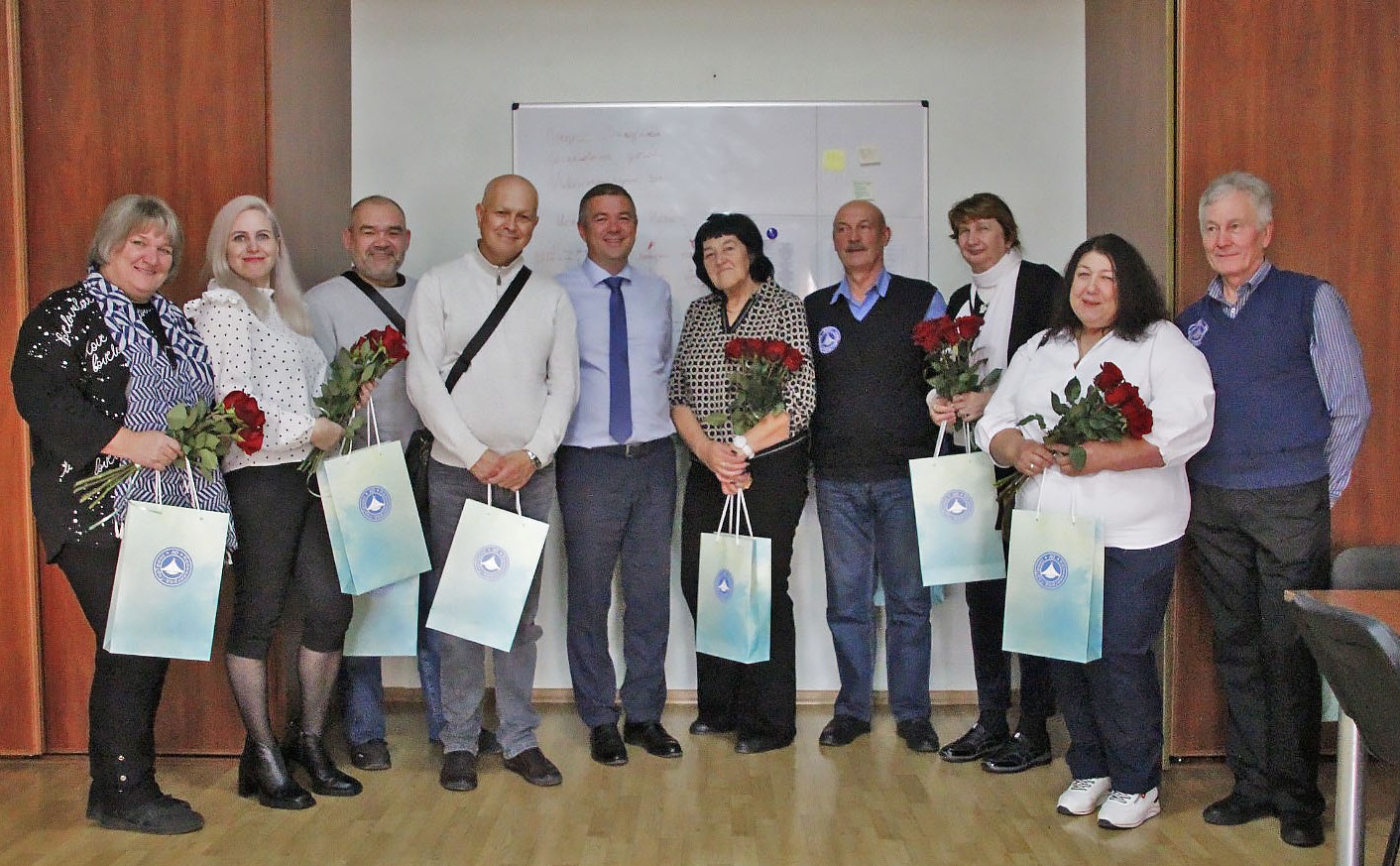 Владимир Фомин: «Троллейбус продолжит ходить по улицам города благодаря профессионалам» Владимир Фомин: «Троллейбус продолжит ходить по улицам города благодаря профессионалам»