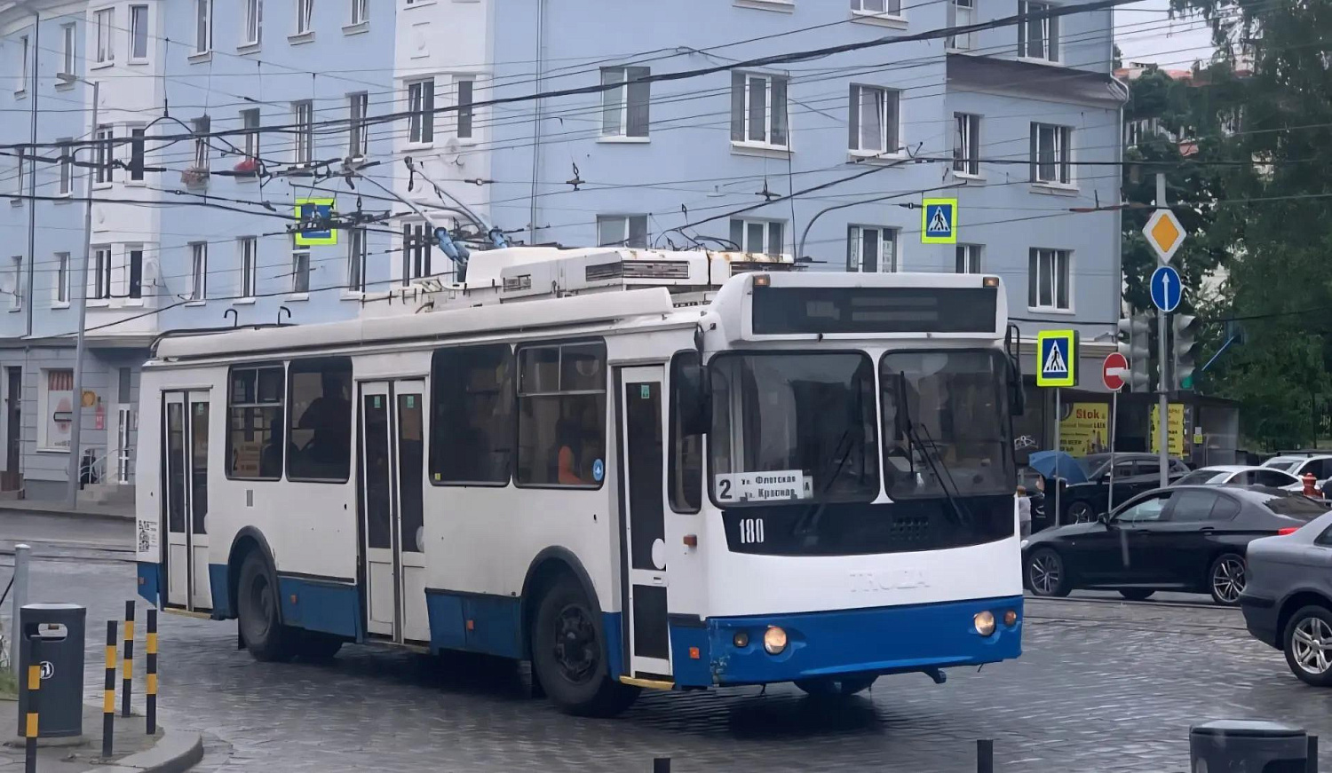 Маршрут длиною в 80 лет: ЗиУ-682Г-016.04 («Модерн»)
