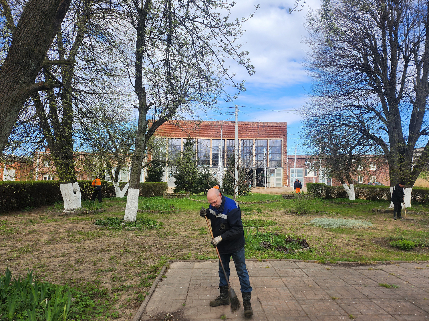 Все на субботник!