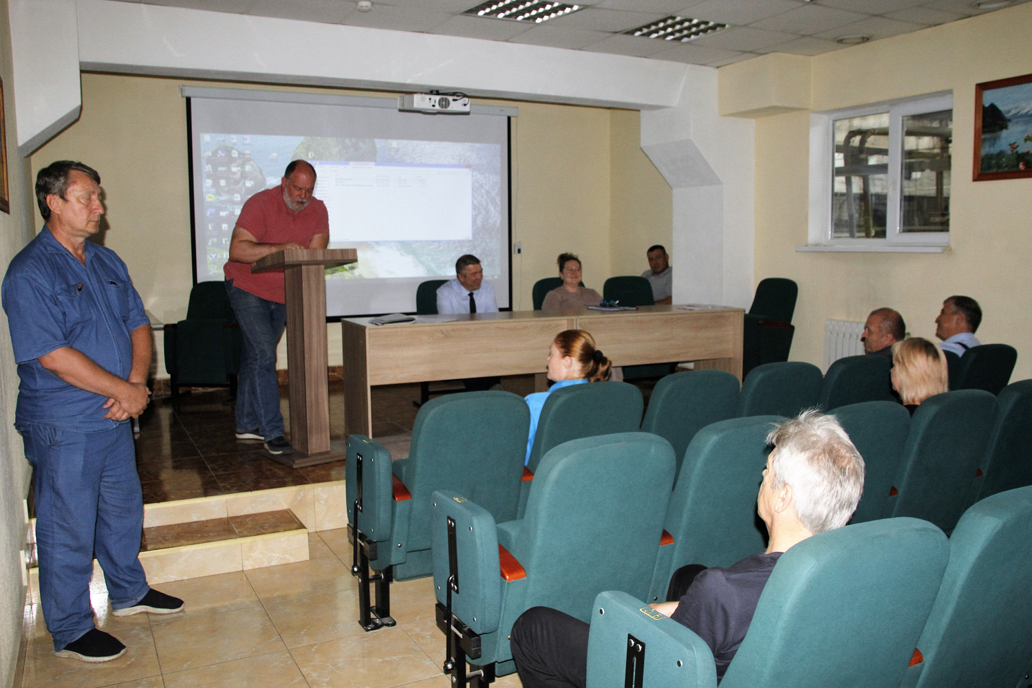 В АО «Калининград-ГорТранс» прошёл инструктаж для водителей троллейбусов